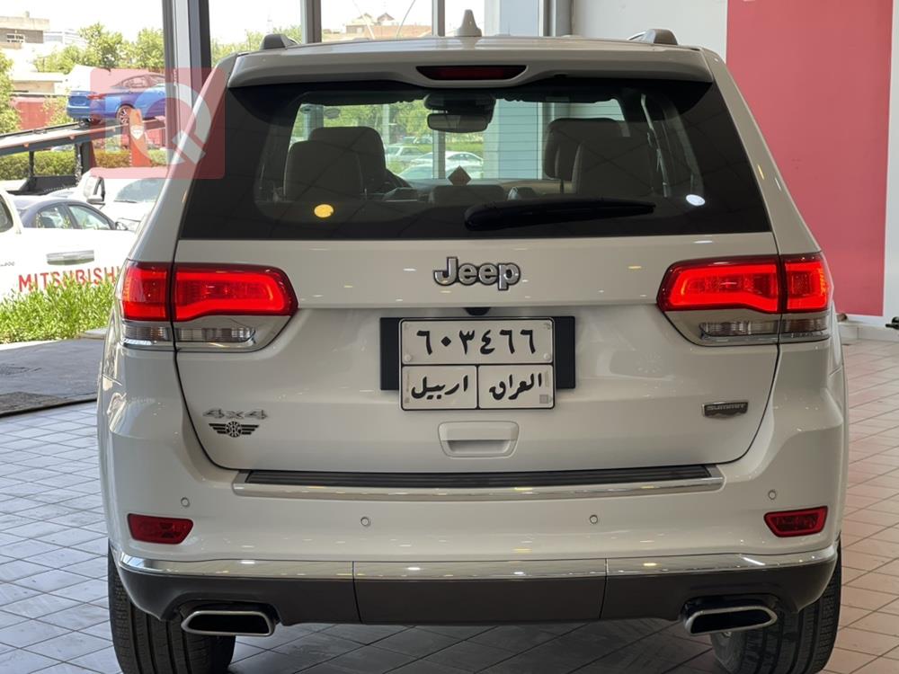 جیپ گراند شیرۆکی